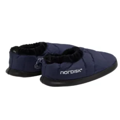 Daunenschuhe Nordisk Mos Down Slippers L (41-43), Dress Blue -Online Camping Angebote mos down slippers mit ultraweichem innenfutter widerstandfaehiges material blaue huettenschuhe nordisk logo 1000 2 26810