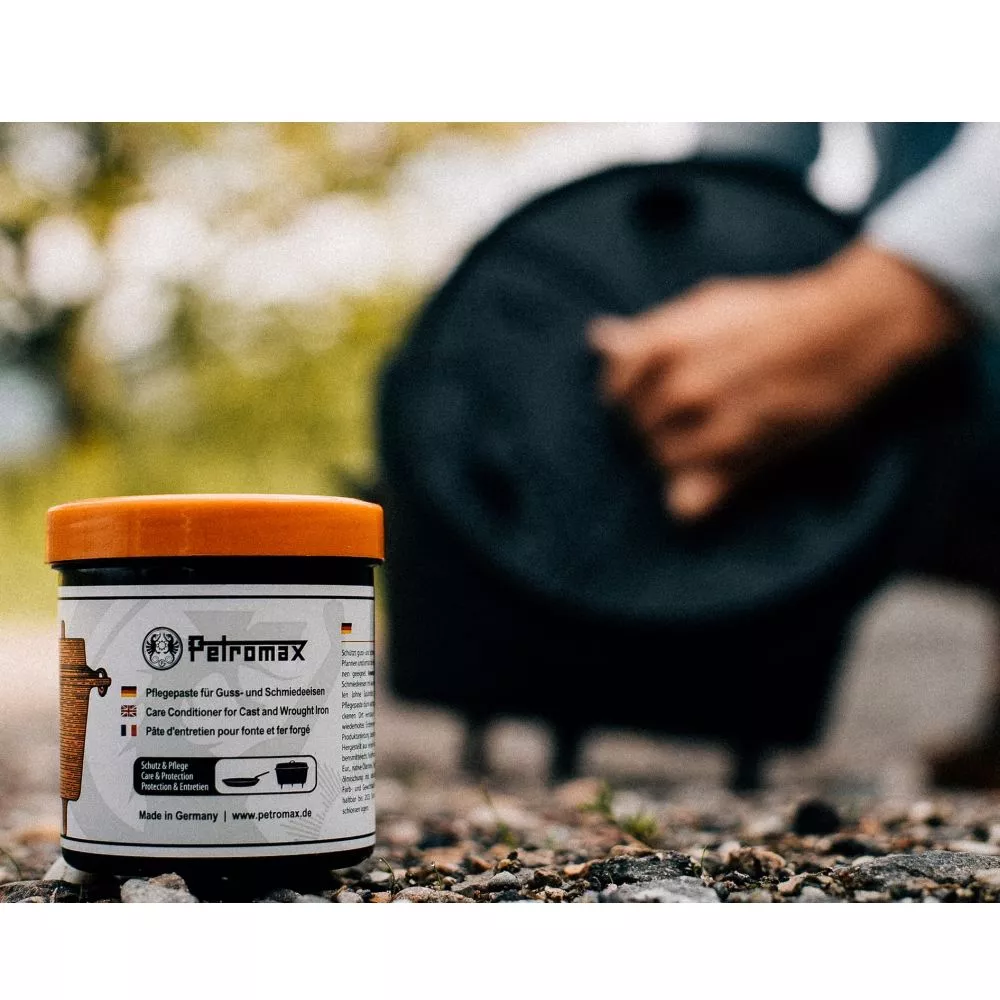 Petromax Einbrenn-und Pflegepaste Für Feuertöpfe 4 Petromax Einbrenn-und Pflegepaste Für Feuertöpfe – Bild 2