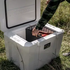 Petromax Schneide- Und Trennbrett Für Kühlbox -Online Camping Angebote petromax trennbrett kunststoff schneidebrett camping zubehoer fuer kuehlbox kx50 1000 4 27938