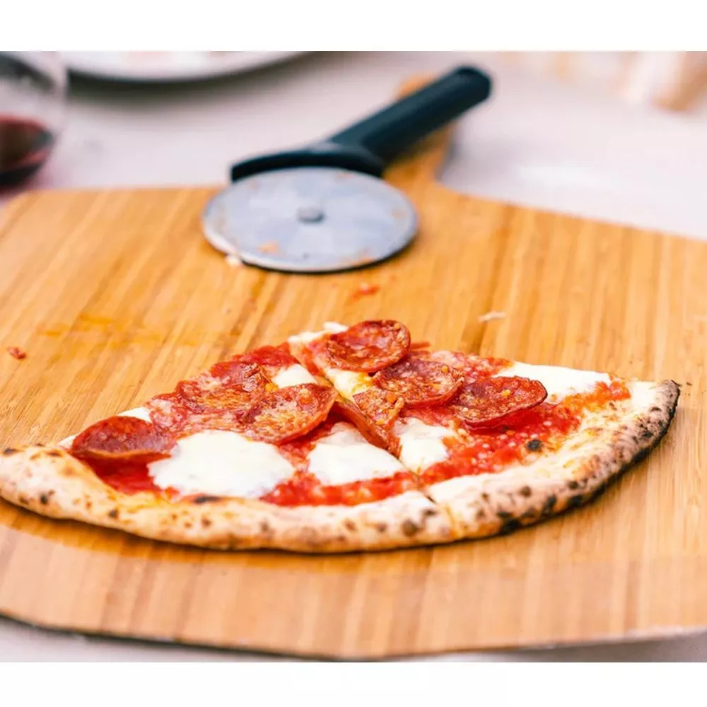 Ooni Bambus-Pizzaschieber Und Pizzabrett 5 Ooni Bambus-Pizzaschieber Und Pizzabrett – Bild 3