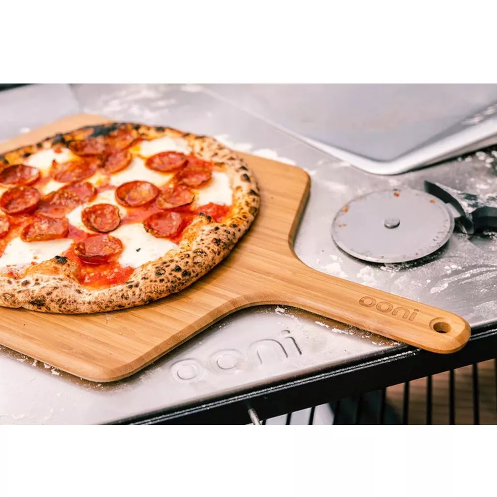 Ooni Bambus-Pizzaschieber Und Pizzabrett 6 Ooni Bambus-Pizzaschieber Und Pizzabrett – Bild 4