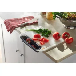 Weber Cut & Catch Schneidebrett Mit Auffangbehälter -Online Camping Angebote seitentisch erweiterung weber cut and catch schneidebrett schneidebrettchen grillzubehoer 1000 2 22153