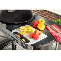 Weber Cut & Catch Schneidebrett Mit Auffangbehälter -Online Camping Angebote weber seitentisch erweiterung schneidebrett fuer seitentische seitenablagen 1000 3 22153